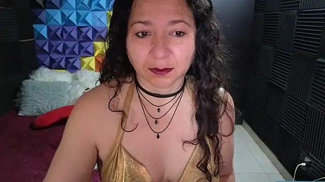 Snapshot of katifoxx chatting on 10/19/25, 03:59 katifoxx online show from 10/19/25, 03:59