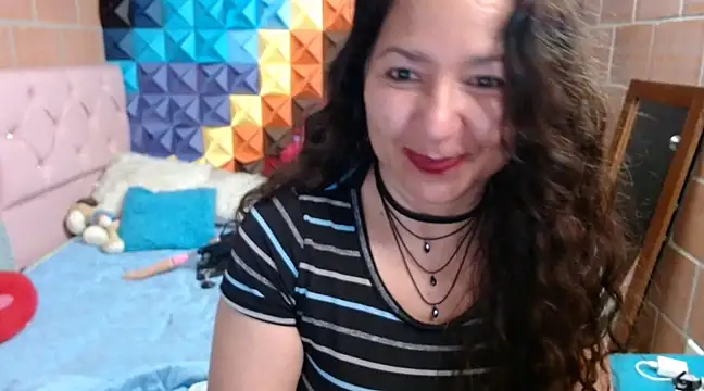 Snapshot of katifoxx chatting on 03/12/25, 10:50 katifoxx online show from 03/12/25, 10:50