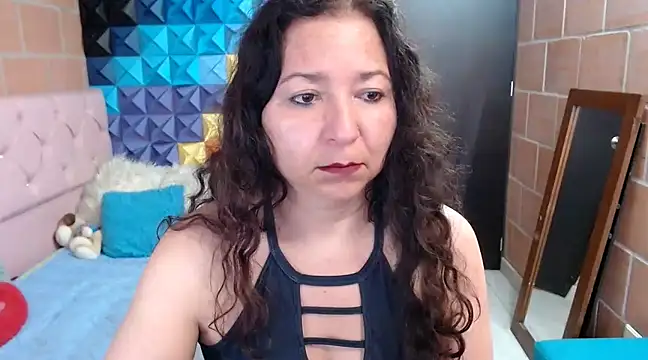 Snapshot of katifoxx chatting on 03/17/25, 07:48 katifoxx online show from 03/17/25, 07:48