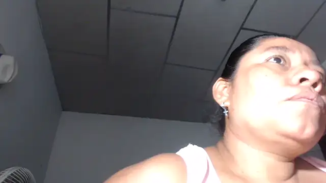 adrixxx38 online show from 12/14/25, 10:59