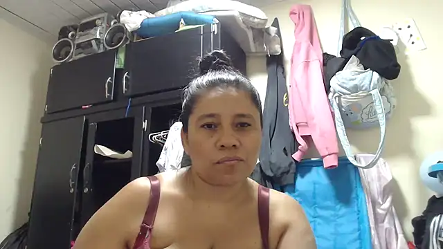 adrixxx38 online show from 04/06/26, 09:16