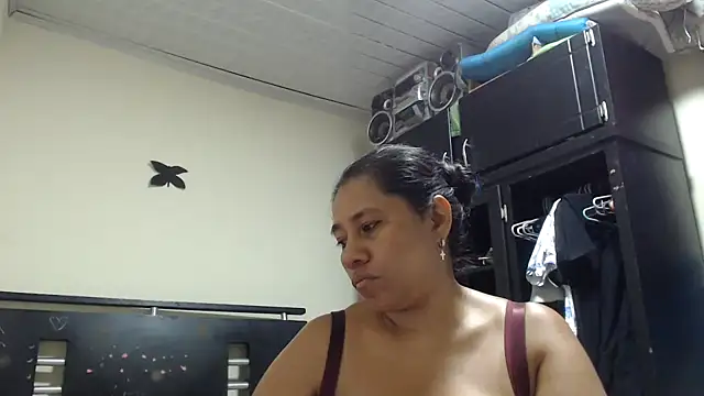 adrixxx38 online show from 05/04/26, 06:27