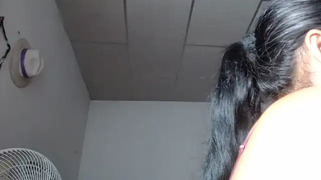 adrixxx38 online show from 12/04/25, 02:32