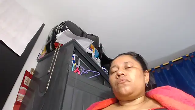 adrixxx38 online show from 01/06/26, 05:44