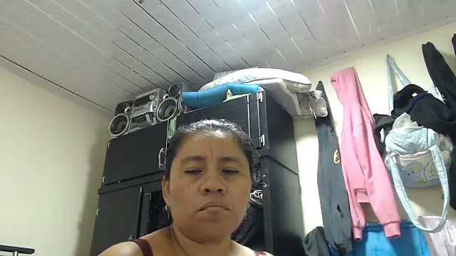 adrixxx38 online show from 04/12/26, 10:51