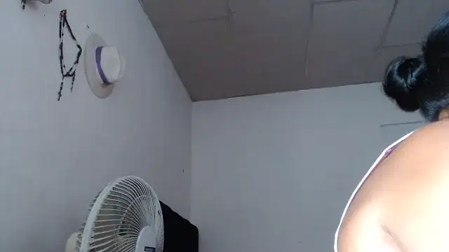 adrixxx38 online show from 12/03/25, 01:43