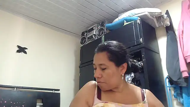 adrixxx38 online show from 05/14/26, 07:44