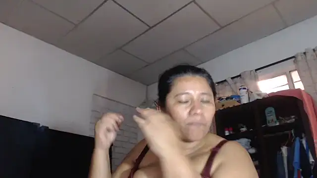 adrixxx38 online show from 02/07/26, 09:23