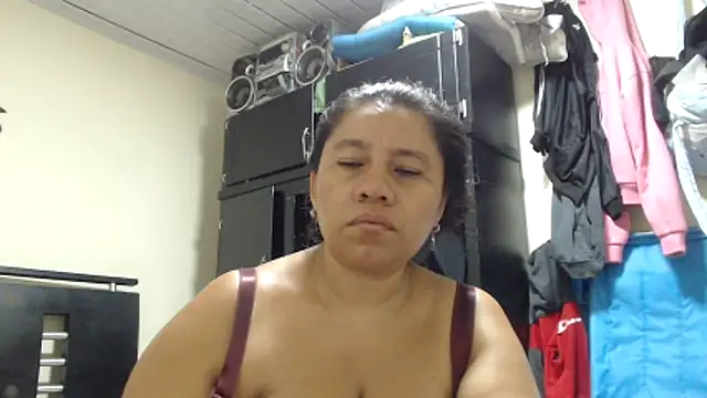 adrixxx38 online show from 04/15/26, 08:31