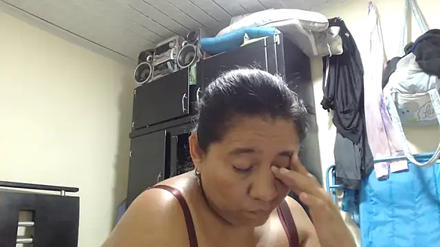 adrixxx38 online show from 04/18/26, 07:07