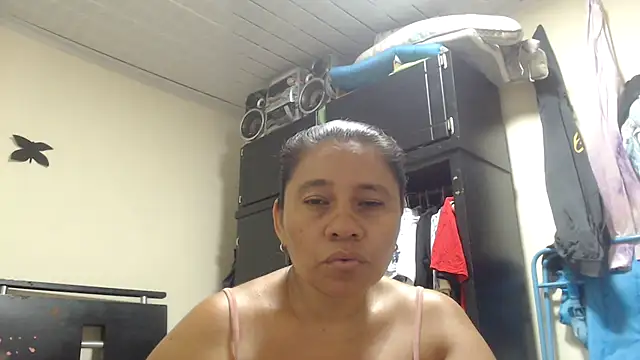 adrixxx38 online show from 04/21/26, 08:15