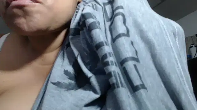 adrixxx38 online show from 02/15/26, 06:25