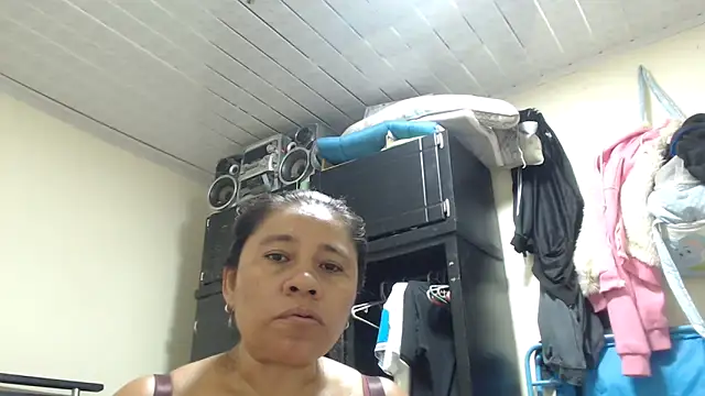 adrixxx38 online show from 04/17/26, 08:11