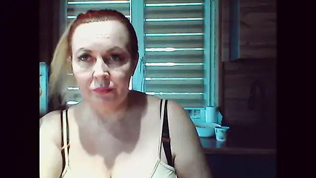 Snapshot of FreeMyFire chatting on 03/19/25, 01:32 FreeMyFire online show from 03/19/25, 01:32