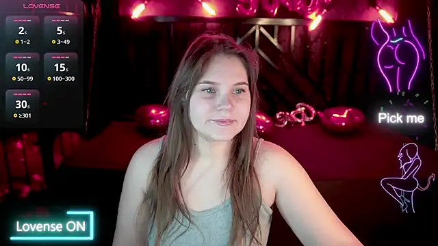 Snapshot of VinnaSky chatting on 02/08/26, 07:17 VinnaSky online show from 02/08/26, 07:17