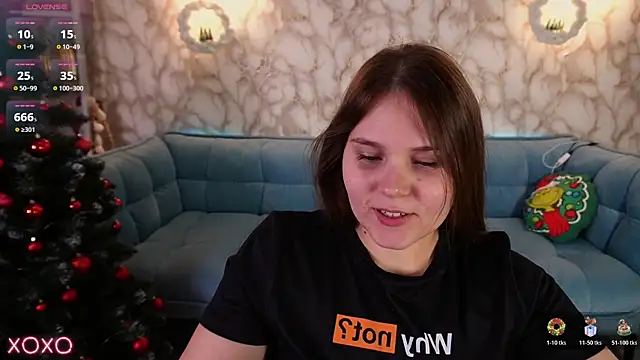 Snapshot of VinnaSky chatting on 12/23/25, 07:40 VinnaSky online show from 12/23/25, 07:40