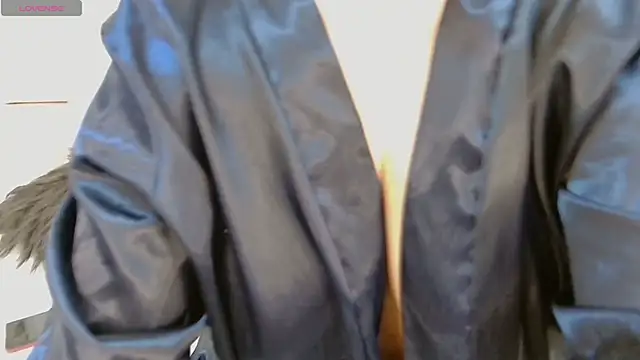 zarahdivousi online show from 11/22/25, 12:48