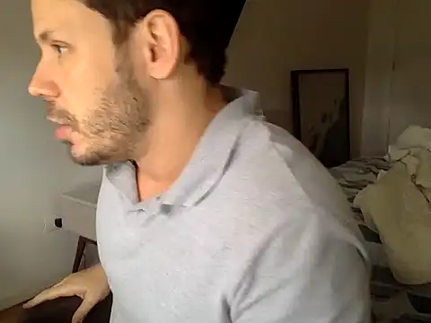 Snapshot of FelipeRiver chatting on 09/17/25, 01:57 FelipeRiver online show from 09/17/25, 01:57