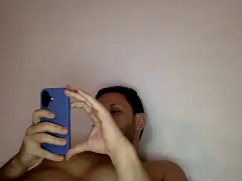 Snapshot of FelipeRiver chatting on 01/10/25, 02:14 FelipeRiver online show from 01/10/25, 02:14