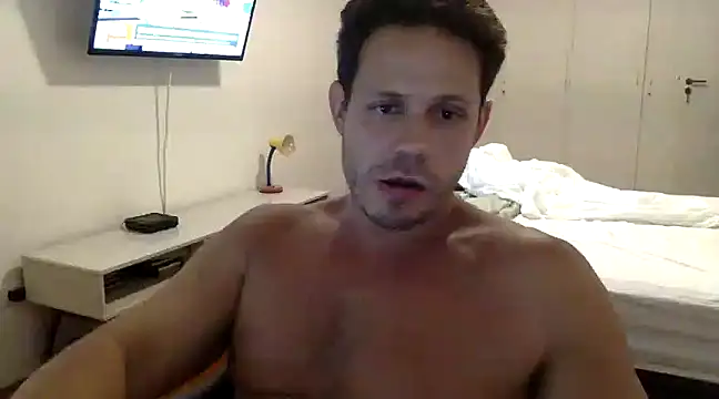 Snapshot of FelipeRiver chatting on 03/11/25, 10:42 FelipeRiver online show from 03/11/25, 10:42