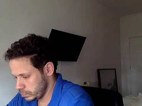 Snapshot of FelipeRiver chatting on 10/03/25, 01:45 FelipeRiver online show from 10/03/25, 01:45