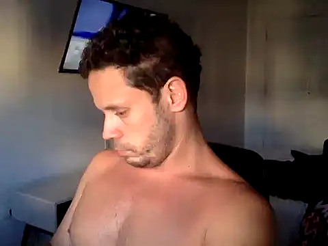 Snapshot of FelipeRiver chatting on 01/11/26, 08:16 FelipeRiver online show from 01/11/26, 08:16