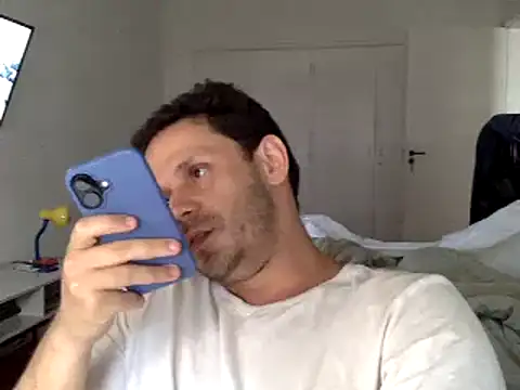 Snapshot of FelipeRiver chatting on 02/04/25, 08:17 FelipeRiver online show from 02/04/25, 08:17