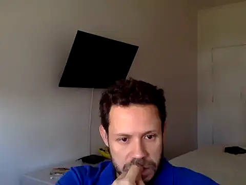 Snapshot of FelipeRiver chatting on 09/10/25, 03:33 FelipeRiver online show from 09/10/25, 03:33