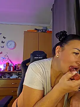 Hotangel75 online show from 02/08/26, 04:05