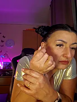 Hotangel75 online show from 01/31/26, 07:12