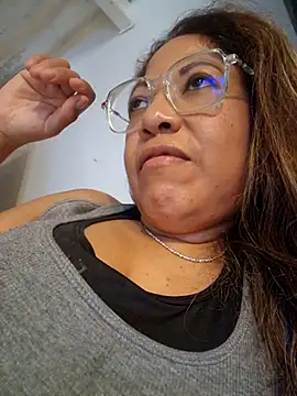 mila38 online show from 04/17/26, 04:54