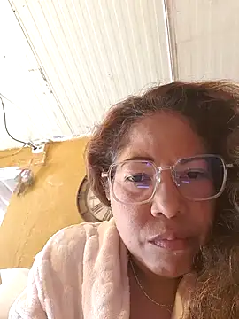 mila38 online show from 05/18/26, 10:53
