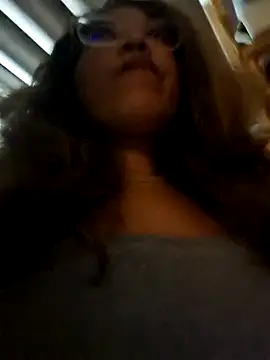 Snapshot of mila38 chatting on 09/18/25, 10:57 mila38 online show from 09/18/25, 10:57