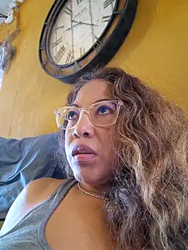 mila38 online show from 11/12/25, 09:24