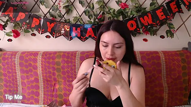 Jack Emily1 online show from 10/21/25, 02:16