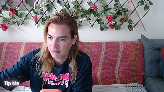 Jack Emily1 online show from 12/16/25, 04:44