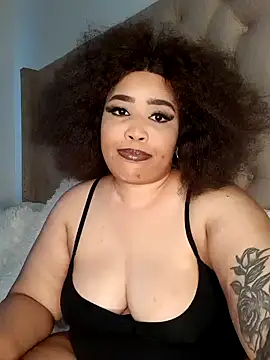 Snapshot of CAMMII_ chatting on 12/30/24, 11:15 CAMMII  online show from 12/30/24, 11:15
