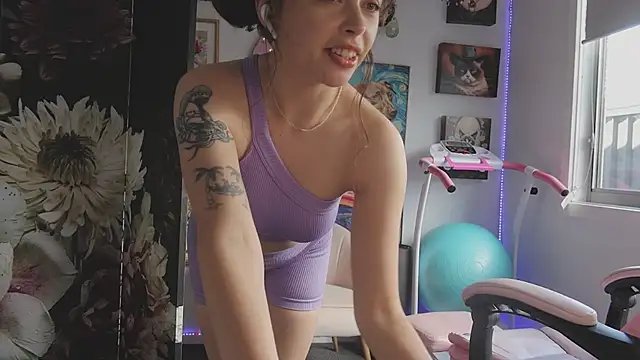 makiyahbelle online show from 04/08/26, 02:57