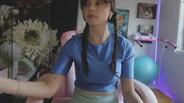 makiyahbelle online show from 04/15/26, 05:24