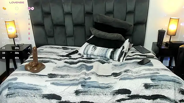 MartinaMadisson online show from 03/27/26, 03:04