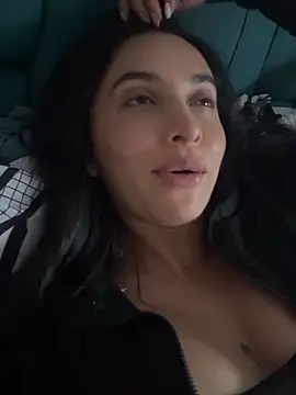 Snapshot of niko_robin chatting on 11/12/25, 10:13 niko robin online show from 11/12/25, 10:13