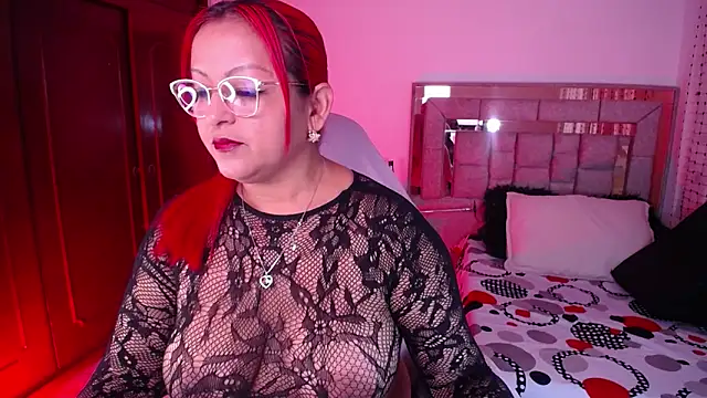 salomecastro  online show from 05/12/26, 03:14