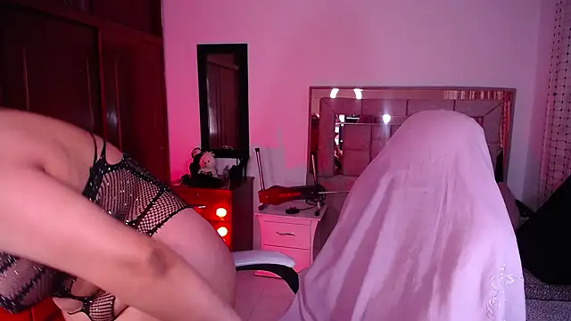 salomecastro  online show from 02/13/26, 01:05