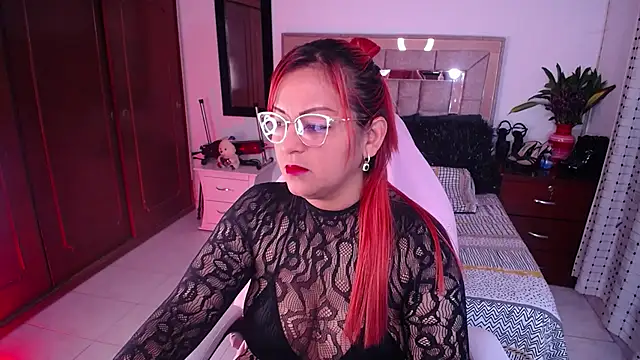 Snapshot of salomecastro_ chatting on 03/08/25, 03:50 salomecastro online show from 03/08/25, 03:50