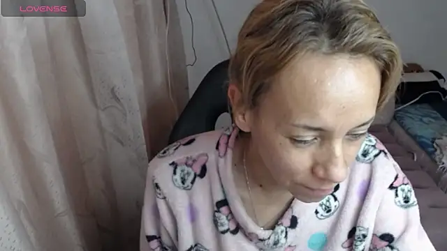 cristin doll  online show from 02/16/26, 01:10