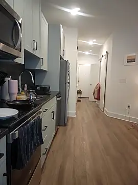 Snapshot of HollyTattoo chatting on 02/17/25, 02:06 HollyTattoo online show from 02/17/25, 02:06