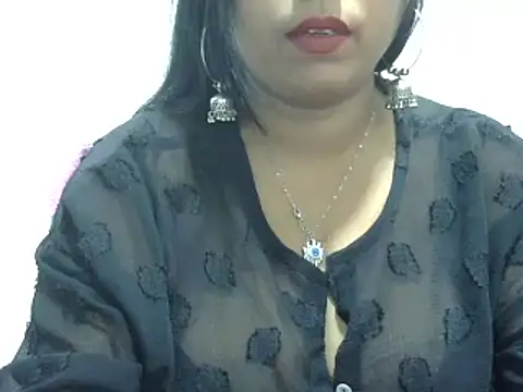 Snapshot of ROSEE_MERRYYYY chatting on 02/28/25, 05:37 ROSEE MERRYYYY online show from 02/28/25, 05:37