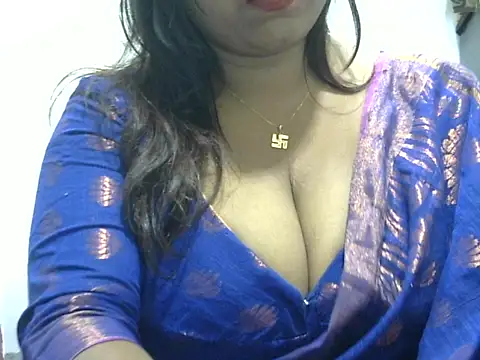 ROSEE MERRYYYY online show from 11/18/25, 06:22