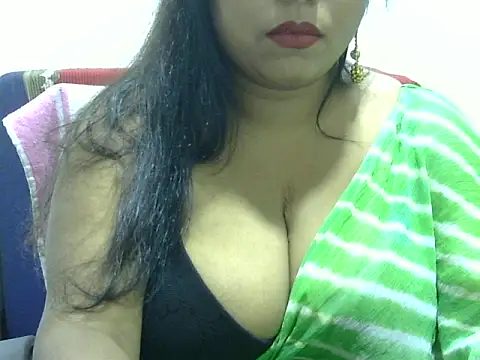 Snapshot of ROSEE_MERRYYYY chatting on 09/09/25, 01:53 ROSEE MERRYYYY online show from 09/09/25, 01:53