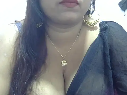 Snapshot of ROSEE_MERRYYYY chatting on 01/16/26, 06:12 ROSEE MERRYYYY online show from 01/16/26, 06:12